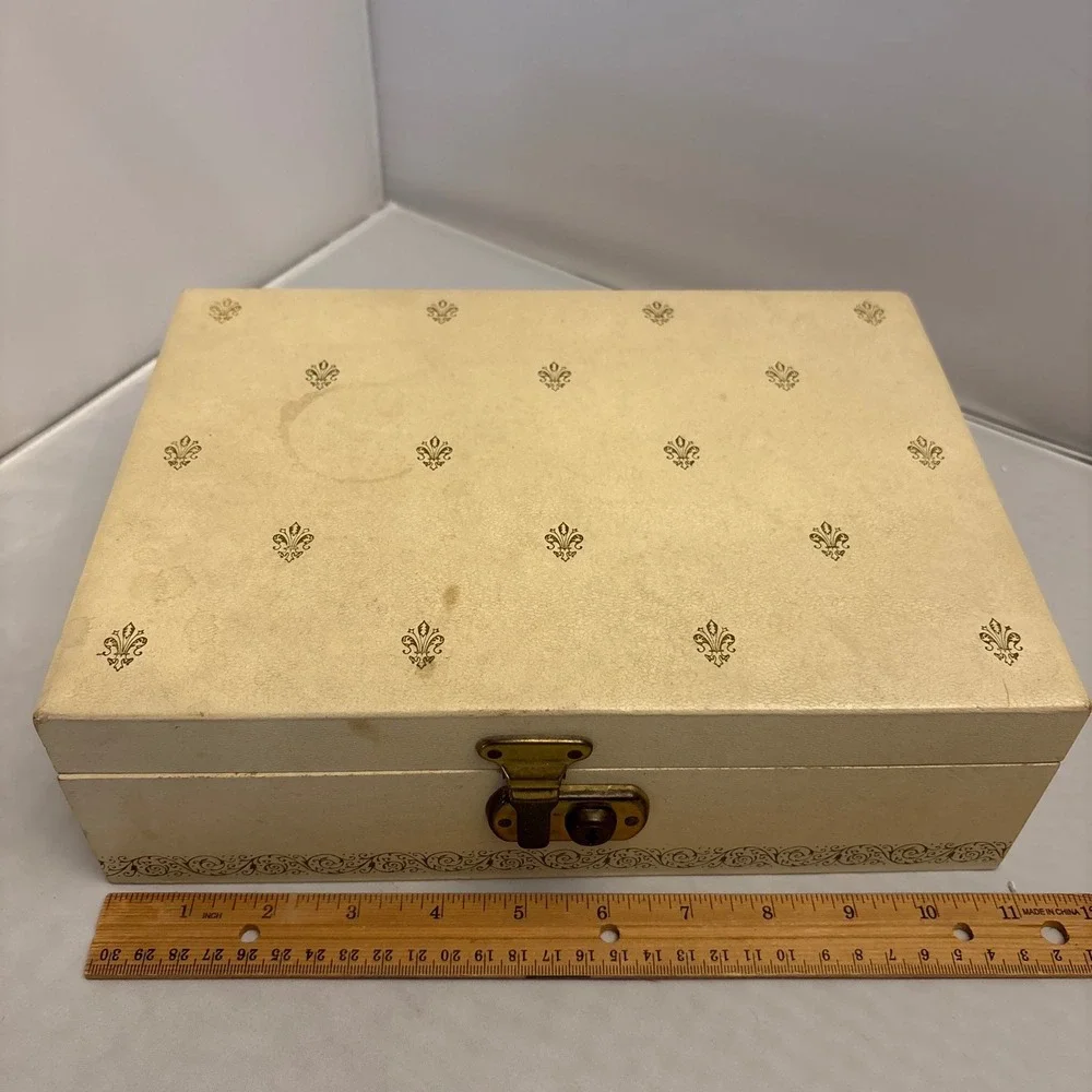 Vintage 1950s Ivory Jewelry‎ Box Organizer Red Lined Storage Case Decorative